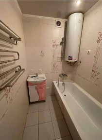 Трикімнатна квартира на другому поверсі