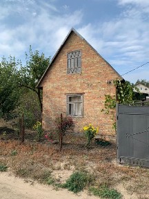 Оренда невеличкого дачного будинку з пічкою та лежанкою