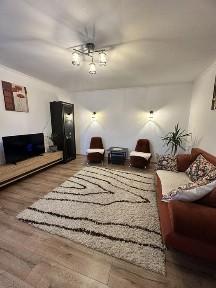 Здається 3 кімн. Будинок центр