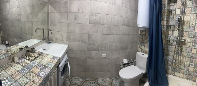 Сдам просторную 1к квартиру. Холодная гора