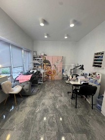 Продаж/Комерційне приміщення/97 м2/вул. Григорія Гуляницького, 35-В