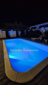 Аренда стильного 1-но этажного дома в Совиньоне