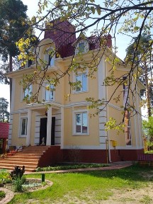 Продам 3-х поверховий будинок в Києві, вул. Алматинська, ДВРЗ