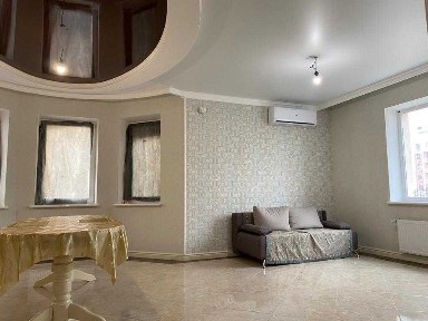 Классный, новый дом в Совиньоне