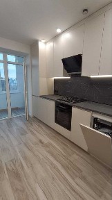 Однокімнатна квартира в новому жк з неймовірним видом на річку.