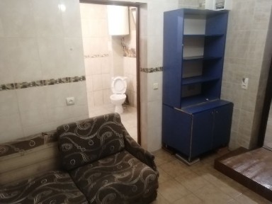 Сдам дом на 2комнаты на правом берегу раен Красного камня