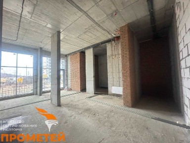 Здається фасадне приміщення на Барському шосе