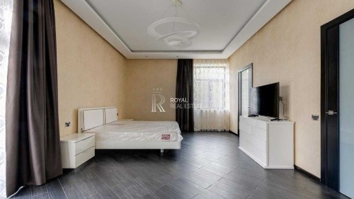 Оренда Будинок 3-к 450 м. кв Лісники КМ Зелений Гай Сауна Генератор