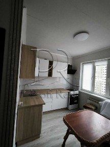 Оренда 2Ї кв. з косметичним ремонтом метро Харківська/Вирлиця