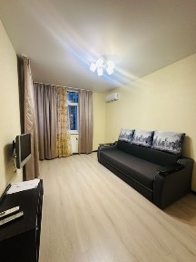 Здам квартиру ТЦ Retroville Варшавський Родини Крістерів 20-Б