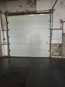 Срочно сдам гар. комплекс под СТО 195 кв. м, Н=4м. во дворе пр. Науки56.