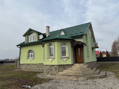 Сучасний будинок в с. Магала