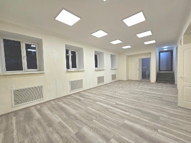 Киев, Михаила Грушевского ул., 28/2