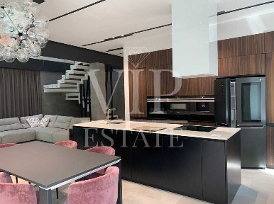 Элитный дом с новым ремонтом в КП Форест, Лесопарк, напротив Парк Хауз