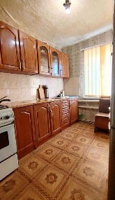 Продам будинок в Дергачах р-н Стадіону, зручності, 4 кімнати + кухня