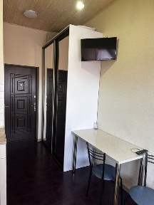 Посуточно 1 комнатная возле метро, оренда подобово