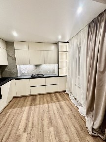 Продажа б/к 3к. з новим євроремонтом 74 кв. м. по вул. Мостицька, 26