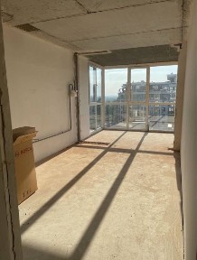 Двокімнатна квартира з частковим ремонтом