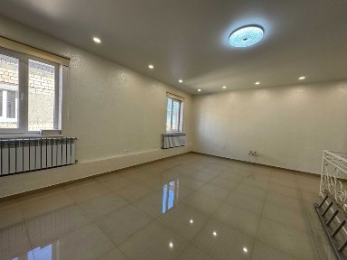 Оренда приміщення, з новим ремонтом біля парку Шевченка