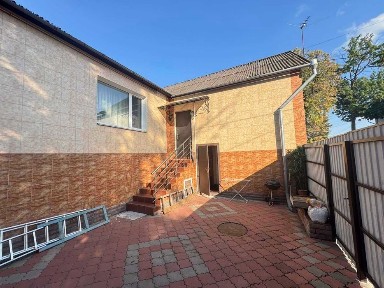 Продаж будинку в самому центрі міста