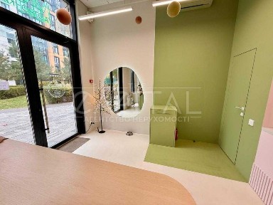 Продається бізнес 32м2 діючий заклад (переуступка прав оренди) Салютна