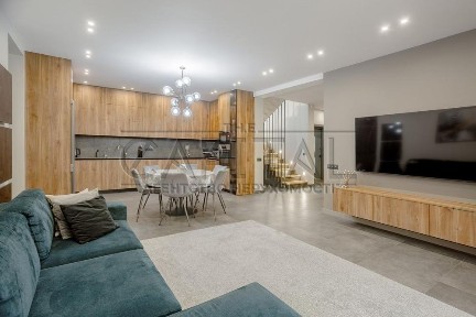 СУЧАСНИЙ Будинок в Києві Оболонь Богатирська Чорнобилець Дніпро СУПЕР