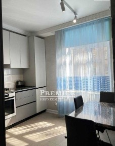 Продам 2 кімнатну квартиру біля моря з ремонтом.