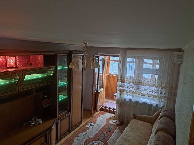 Оренда 3 кімнатної квартири на Космонавтів