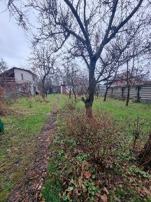 Продається дача на острові біля води