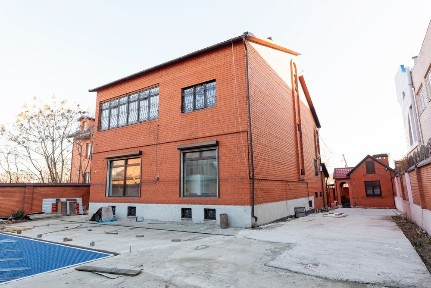 ПРОДАМ ЕЛІТНИЙ, НАДІЙНИЙ БУДИНОК, Центр. ремонт 2024 року!