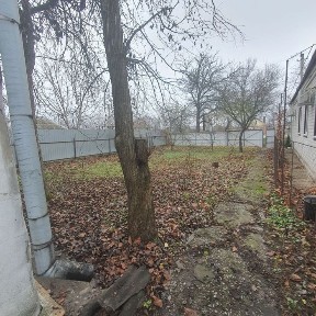 Продам дом в городе на красной линии.