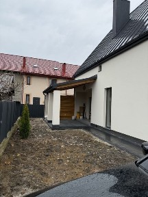 Будинок з власним подвір ям