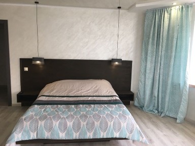 Тепла підлога Подобово квартира заПортСіті, ПАРКОВКА. погодинно від600