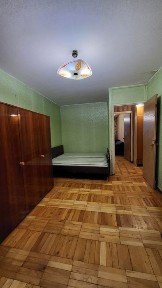 Продам 2 комнатную квартиру 1й дом от м. Салтовская