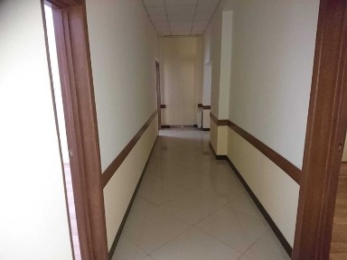 Окремі приміщення у будвлі 500 кв. м.