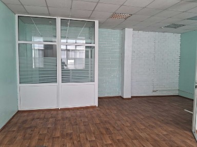 Сдам помещение 53 кв. под склад / производство, Правый берег. Центр