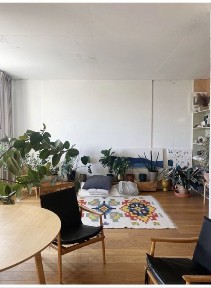 Продаж сучасної дворівневої 3-кімнатної квартири на вул. Угорська