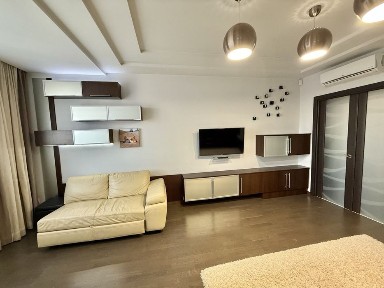 Оренда 2 кімнатної квартири вул. Вашингтона в новобудові