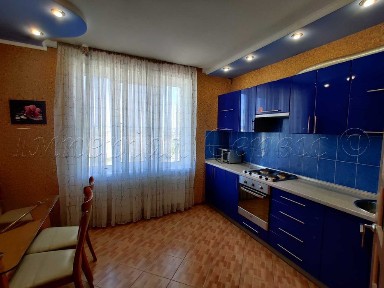 Здається 2-кімнатна квартира по вул. Автозаводська (новобудова)