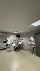 Оренда для бровиста стіл для візажиста