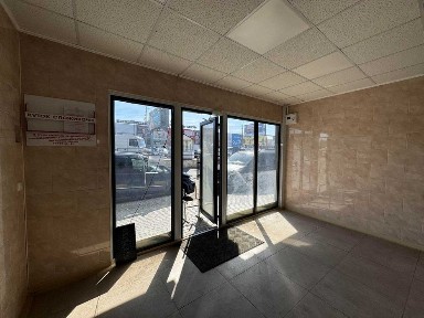 Фасадне 3 поверхове Приміщення