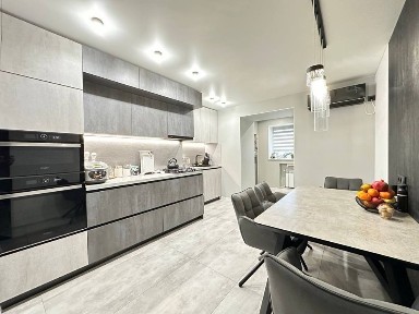 Продам 4-комн. эксклюзивную квартиру. Три спальни. 90 м. кв. Косиора