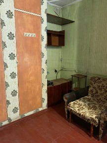 Продам малосімейку на Правому березі