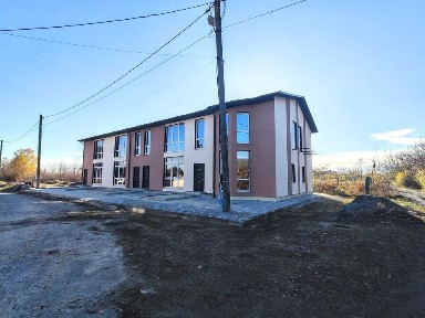 Котедж, таунхаус-здана в експлуатацію новобудова з ділянкою 650$/м кв