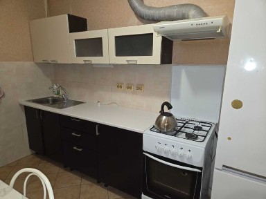 Здам трикімнатну квартиру по пр-ту Шевченка 9 у м. Вишгороді