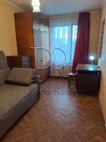 Оренда 2 кімн. квартири біля метро Чернігівська, по вул. Кіото 9.