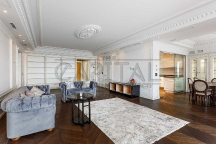 Оренда 4-кімнатної квартири в ЖК 