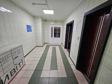 Простора квартира. Вірменська 9, м. Вирлиця 5 хв, поруч парк.