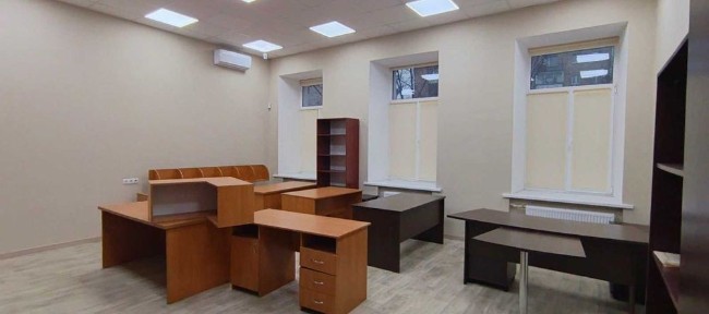 м. Історичний Музей - Офіс поруч з метро! Кабінетне планування!