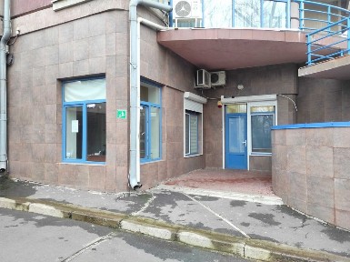 Фасадное помещение. 43м2. ЖК Мерседес. Центр. Окна на парк Шевченко.